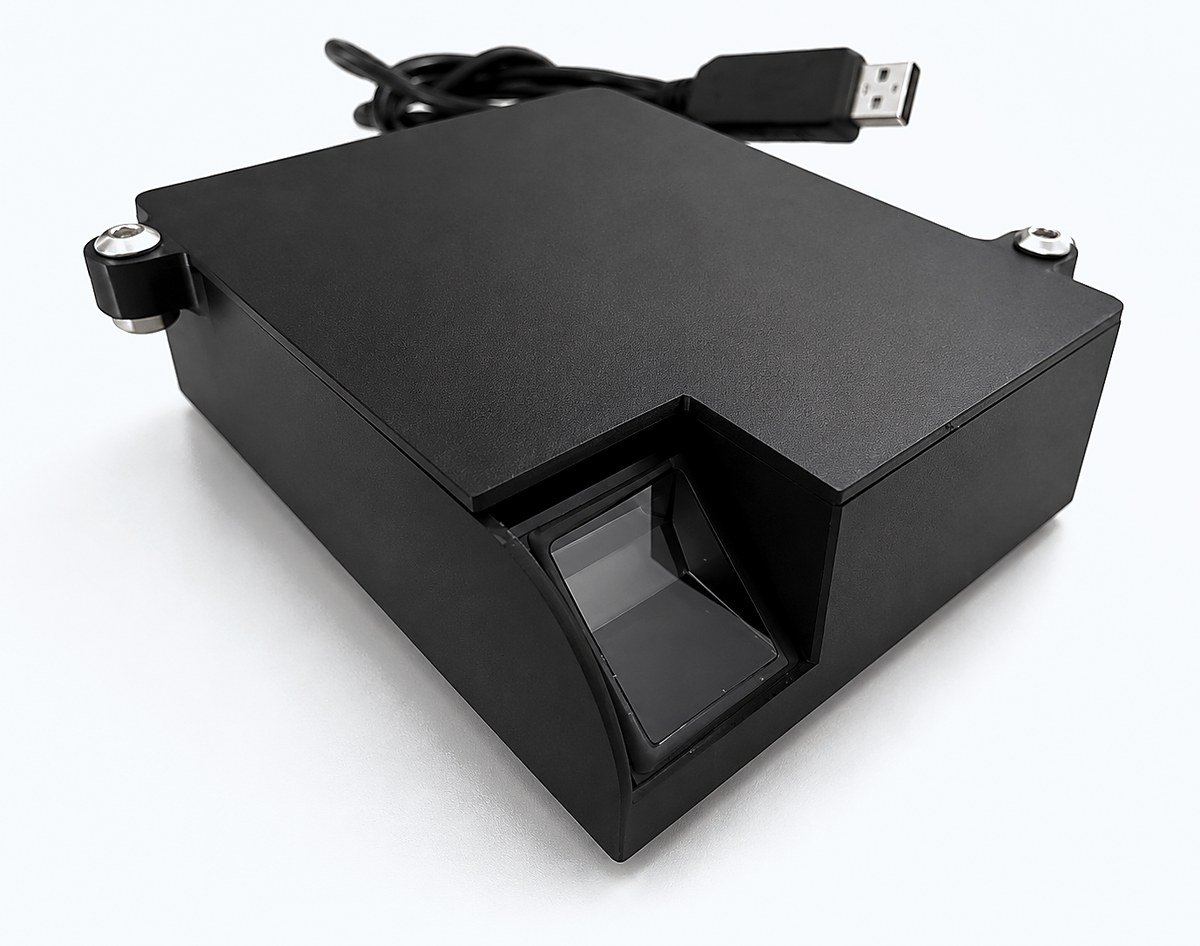 Leitor Biométrico NRControl: caixa compacta preta com janela de leitura de digital e cabo USB
